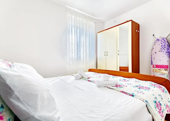 公寓 Modern In Peaceful Area - *