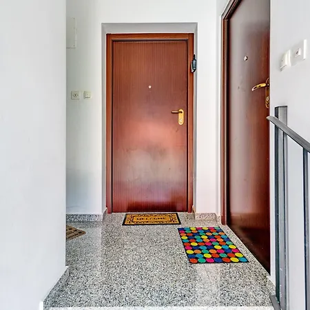Apartment Modern In Peaceful Area - *