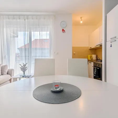 Modern In Peaceful Area - * Zadar