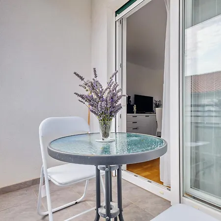 Appartamento Modern In Peaceful Area -