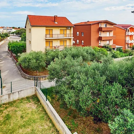 Modern In Peaceful Area - Apartment Zadar