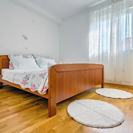 Modern In Peaceful Area - * Zadar